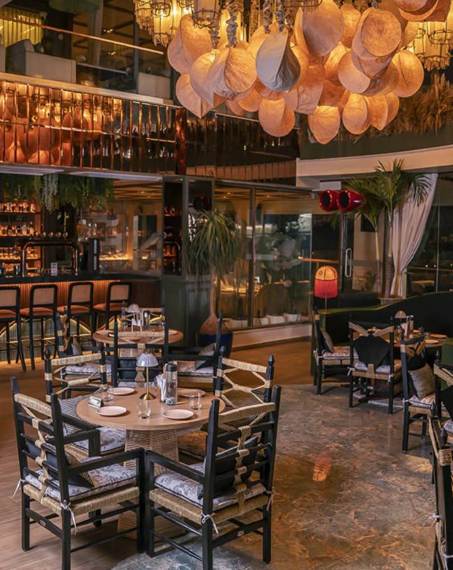 Virat Kohli-One8 Commune-1-2-3-4