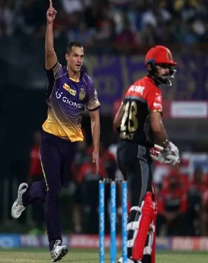 IPL 2017 में महज 49 रन पर सिमट गई थी RCB