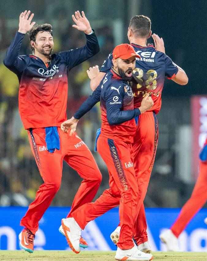 1. रॉयल चैलेंजर्स बेंगलुरु (RCB)