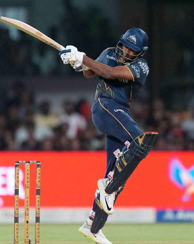 IPL में सबसे कम पारियों में 2000 रन बनाने वाले बल्लेबाज