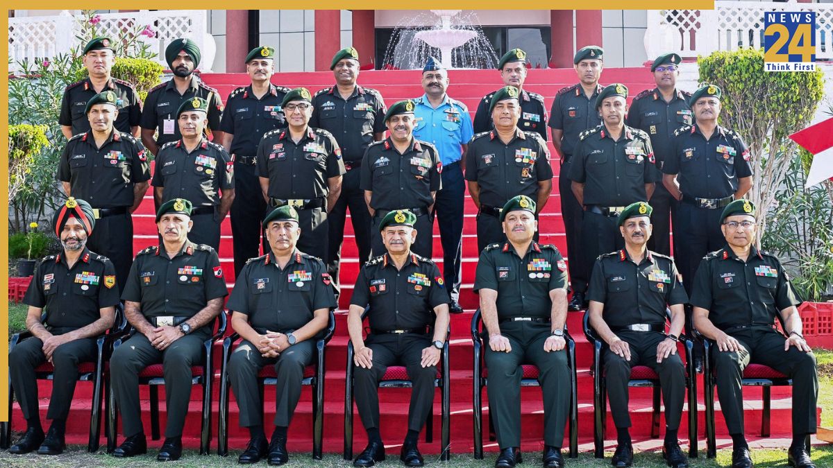 भारत का अगला CDS कौन? रेस में कई जनरल और एडमिरल के नाम - who will be ...