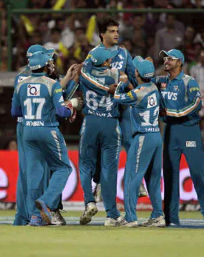 7 बार-पुणे वॉरियर्स इंडिया (2012-13) 