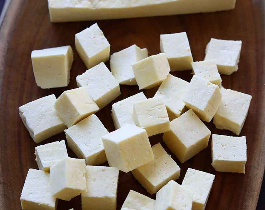 इंग्लिश में क्या कहते हैं पनीर?