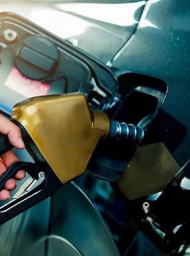 पॉलिसी का पालन अनिवार्य करने के आदेश