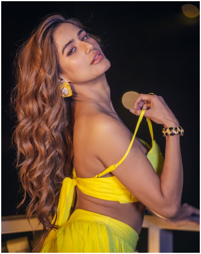Poonam Pandey-1-2-3-4-5