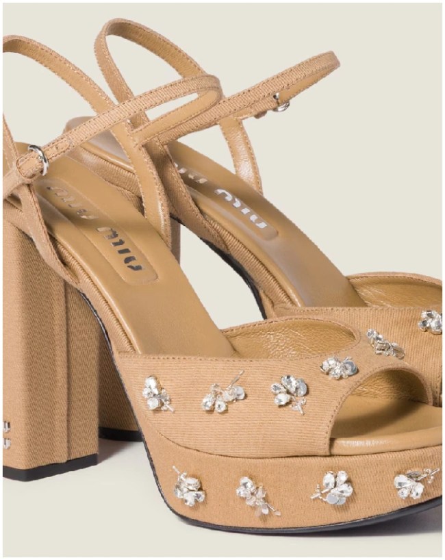 Radhika Merchant-1-2-3-4-5-6