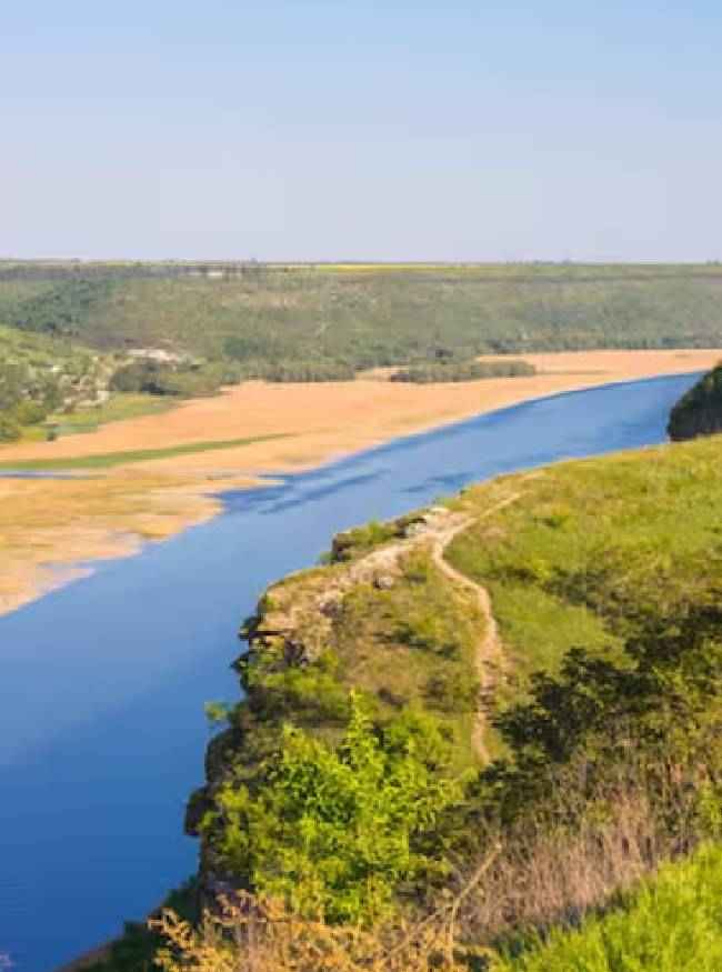 नदी 3 राज्यों से गुजरती है