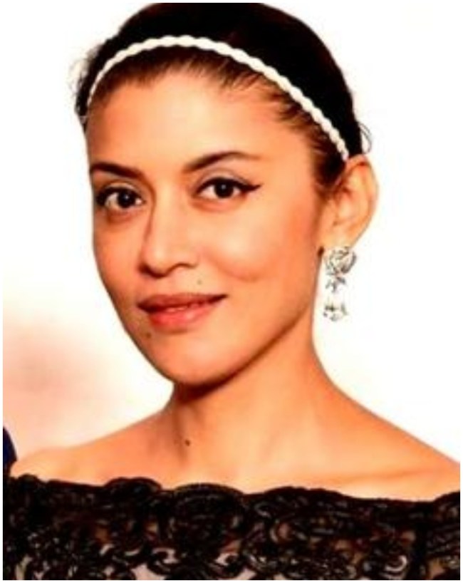 Manoj Bajpayee, Shabana Raza-1-2-3-4