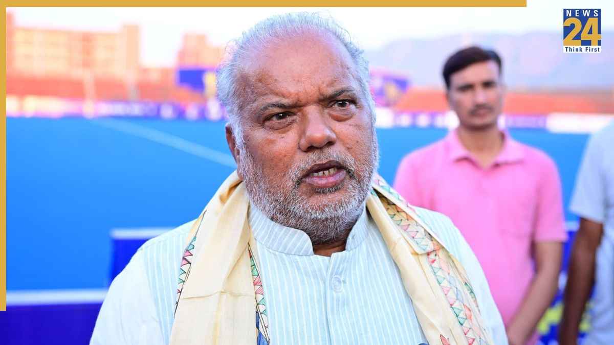 कौन हैं श्रवण कुमार, जो बने JDU विधायक दल के नेता? जानें- कैसे नीतीश कुमार ने चला सियासी दांव