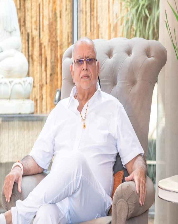 कैसे शुरू किया भारत से युगांडा का पारिवारिक सफर?