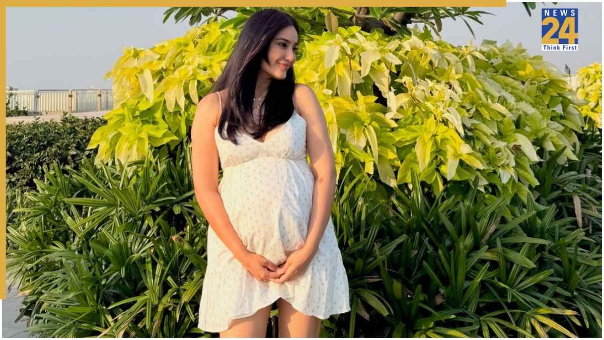 क्या जुड़वां बच्चों की मां बनेंगी टीवी की नागिन? Mom To Be पर उठे सवाल!
