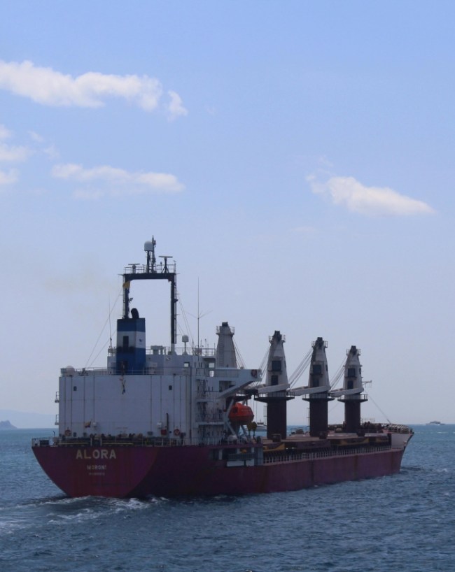 How Ships Generate Electricity At Sea-1-2-3-4-5-6-7