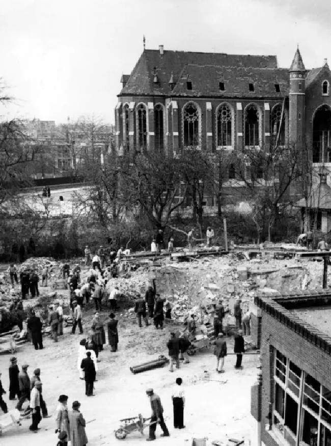 5 April History of the Day-1-2-3