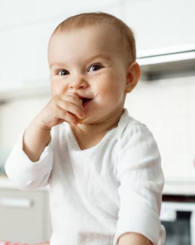 Baby Thumb Sucking Astrology Meaning-1-2