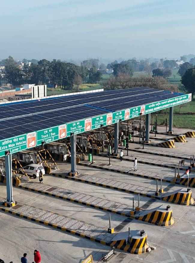 टोल टैक्स की दरें NHAI तय करता