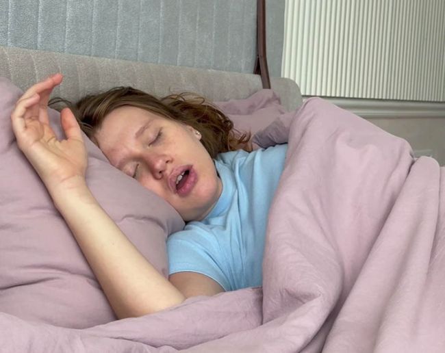 saliva from mouth while sleeping-1-2-3-4-5-6