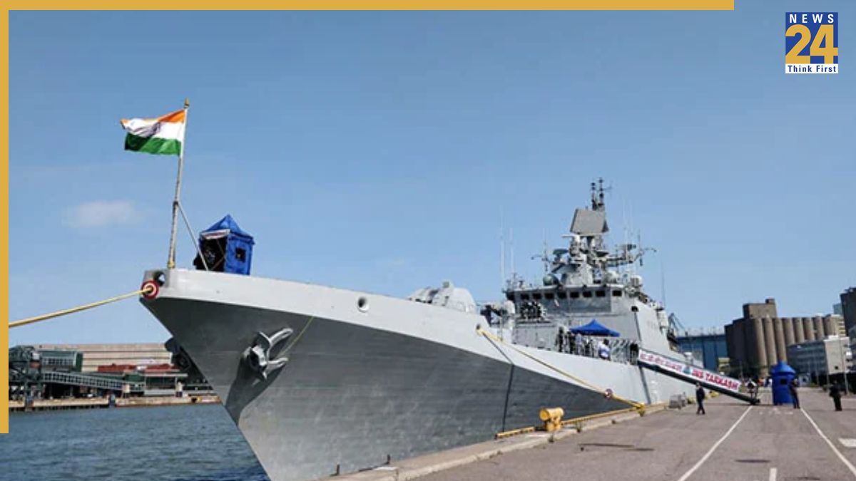 flags on ships flags on ships-1