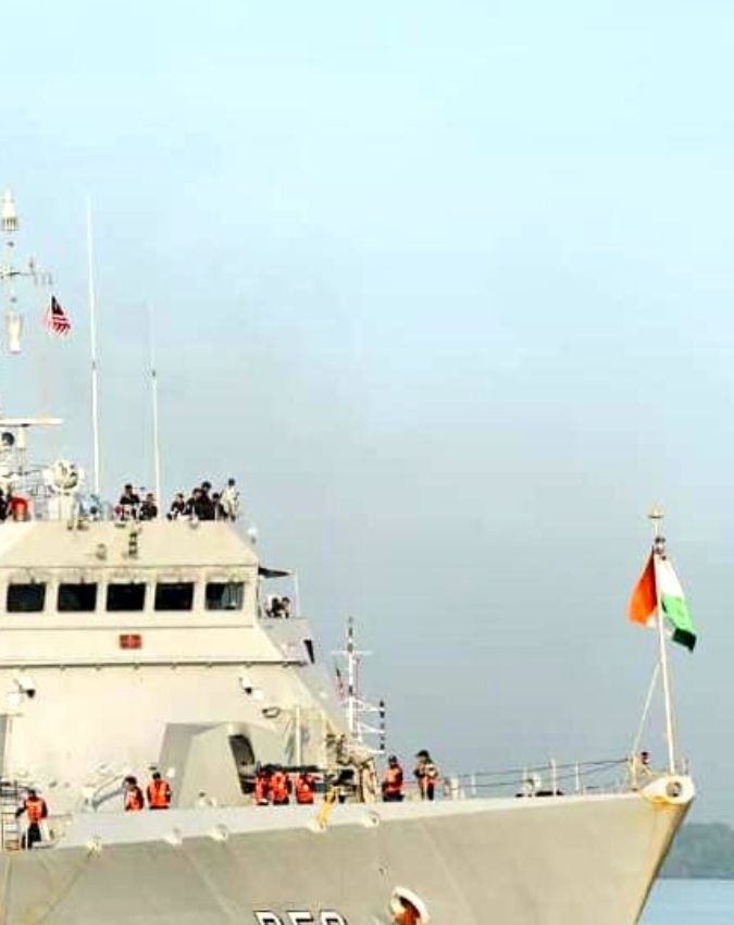 flags on ships flags on ships-1-2