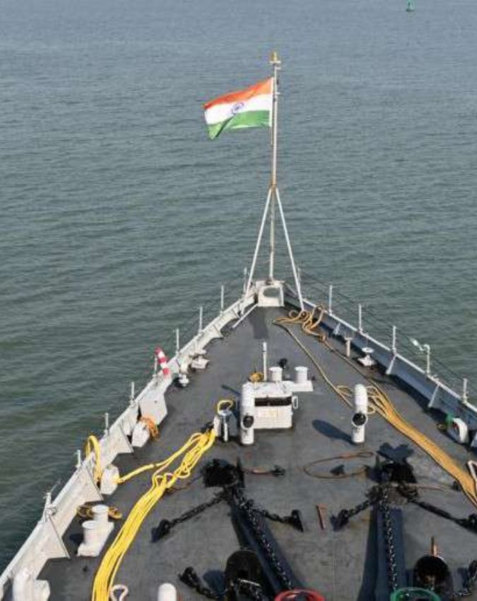 flags on ships flags on ships-1-2-3-4-5-6-7-8