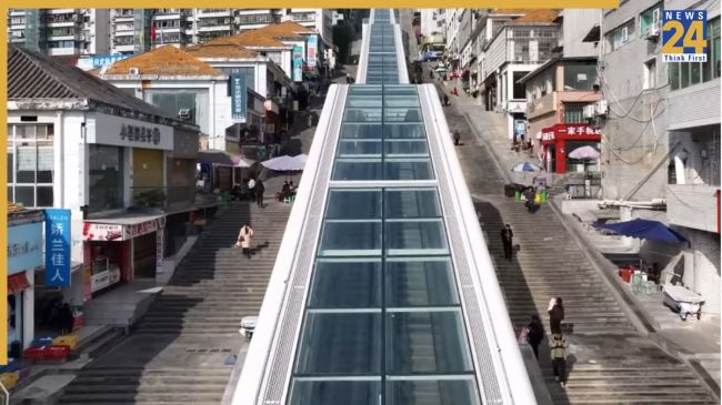 World’s Longest Outdoor Escalator Opens in China World’s Longest Outdoor Escalator Opens in China
