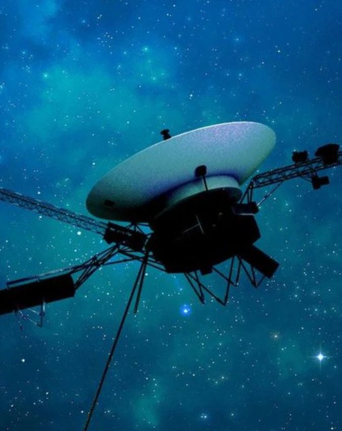 Voyager 1 Reaches Historic One Light-Day Distance from Earth-1-2-3-4-5