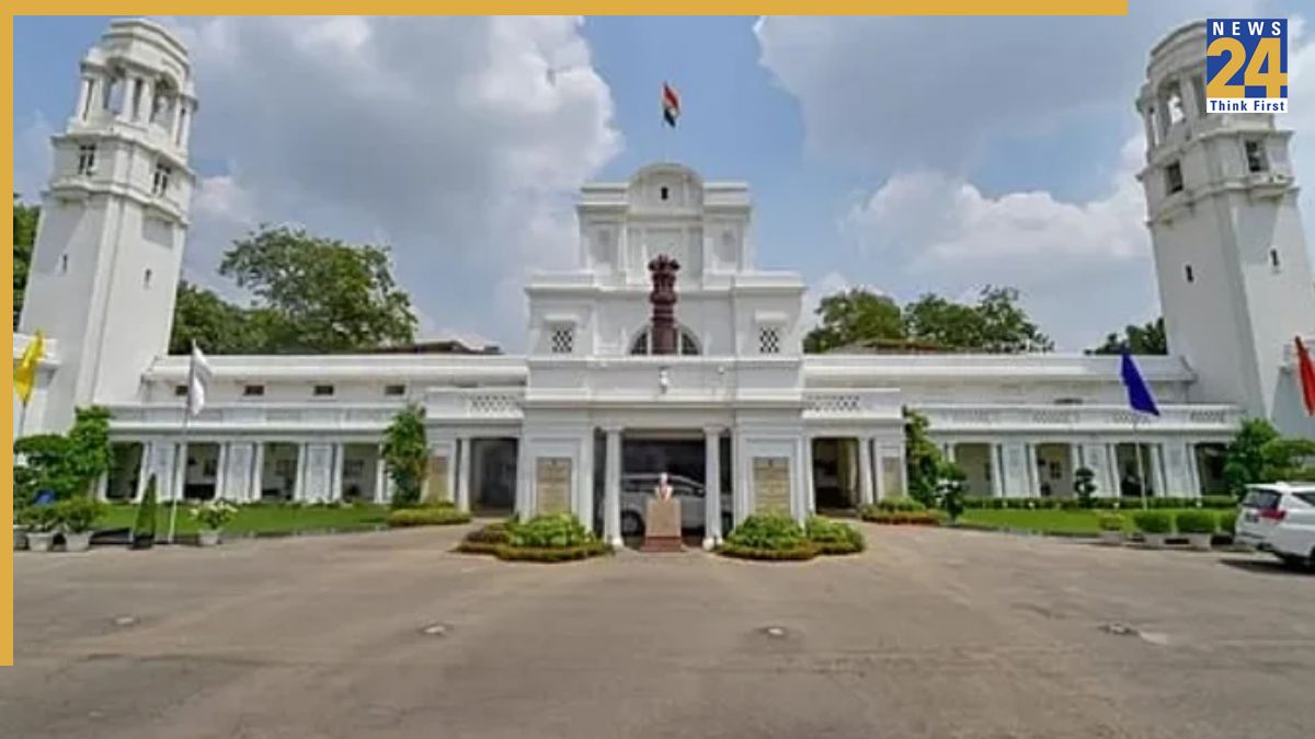 Delhi Assembly Security Breach-1