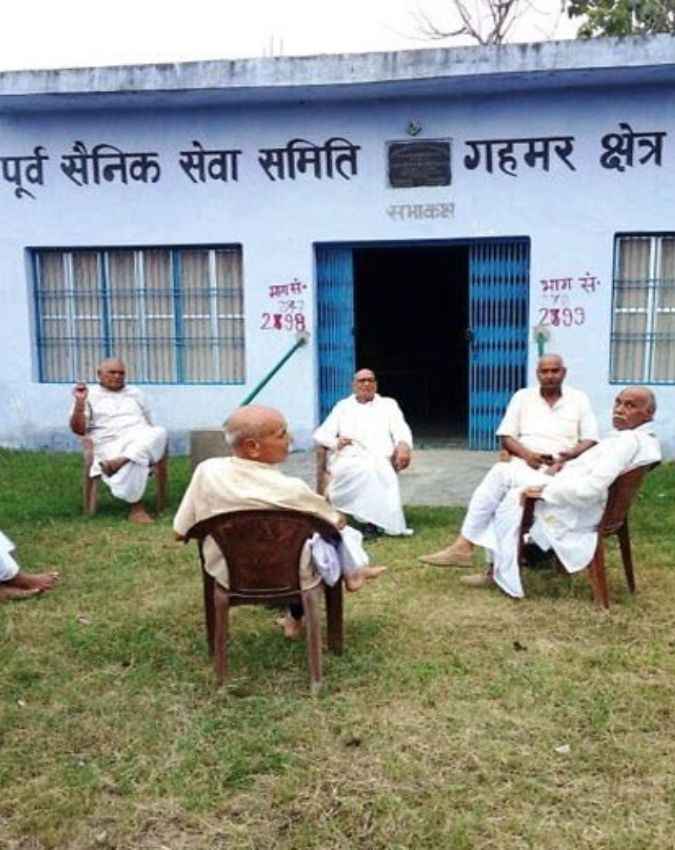 'फौजियों का गांव' क्यों कहा जाता है?