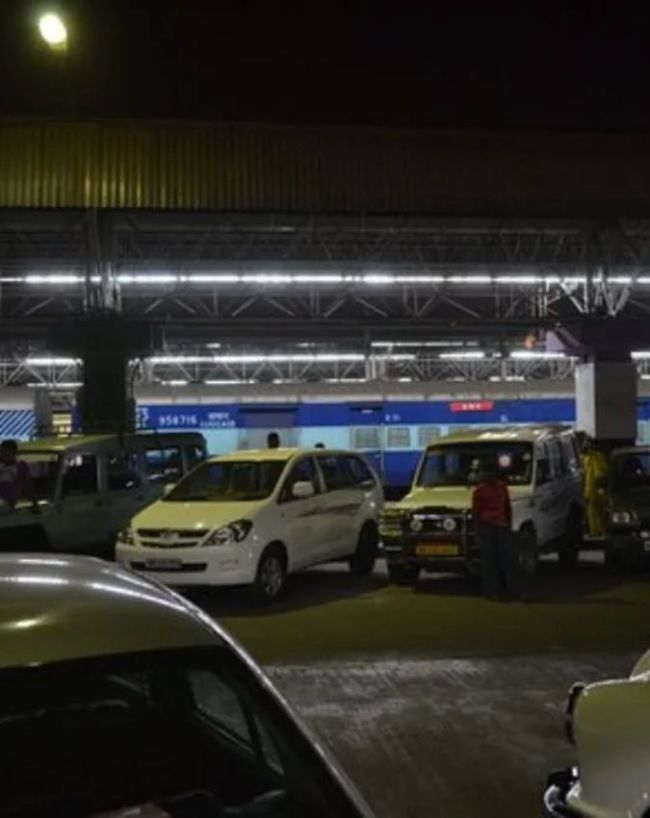 Howrah Railway Station-1-2-3-4