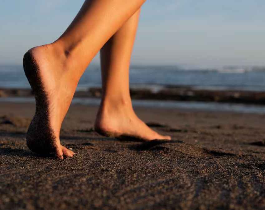 क्या भारत में पैरों की फोटो बेचना लीगल है? 