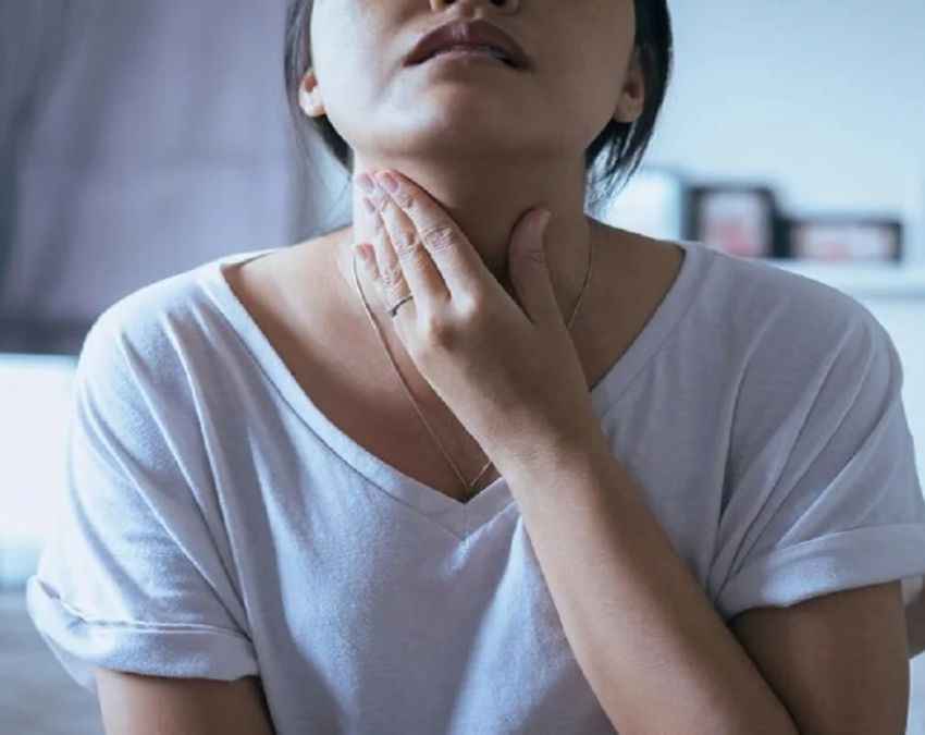 गले में सूजन या इंफेक्शन होना 