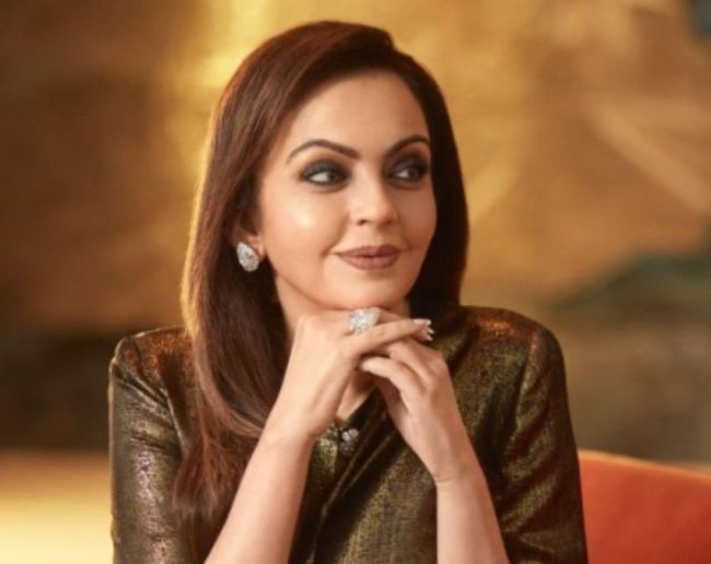 Mukesh Ambani Wife Nita Ambani Konsi Chai Piti Hain-1-2-3-4-5-6