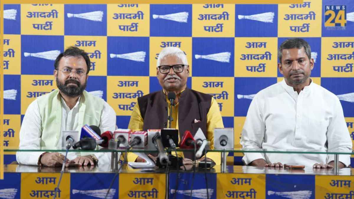 भाजपा की बोई नफरत से सरकारी सिस्टम भी अछूता नहीं, बिहारी-पूर्वांचलियों को बना रहा निशाना- महाबल मिश्रा