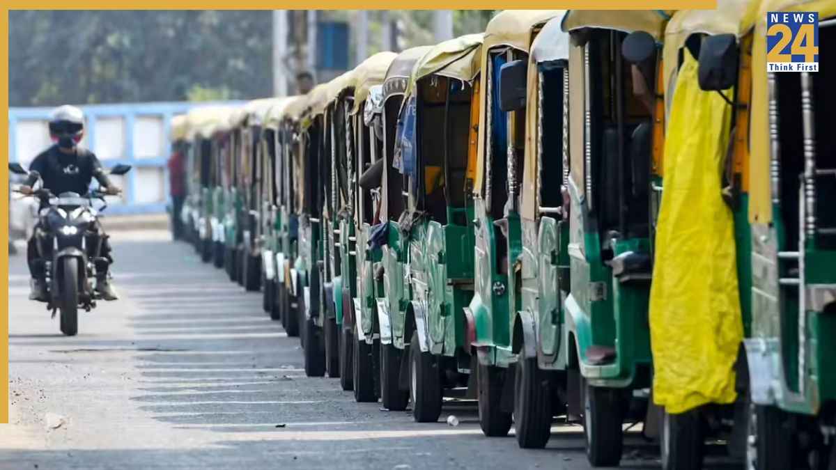महाराष्ट्र में मराठी नहीं जानने वाले ऑटो और टैक्सी चालकों के रोजी रोटी का संकट