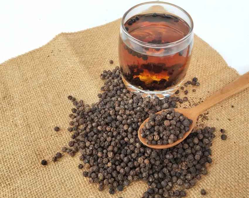 काली मिर्च का पानी कैसे पिएं?  