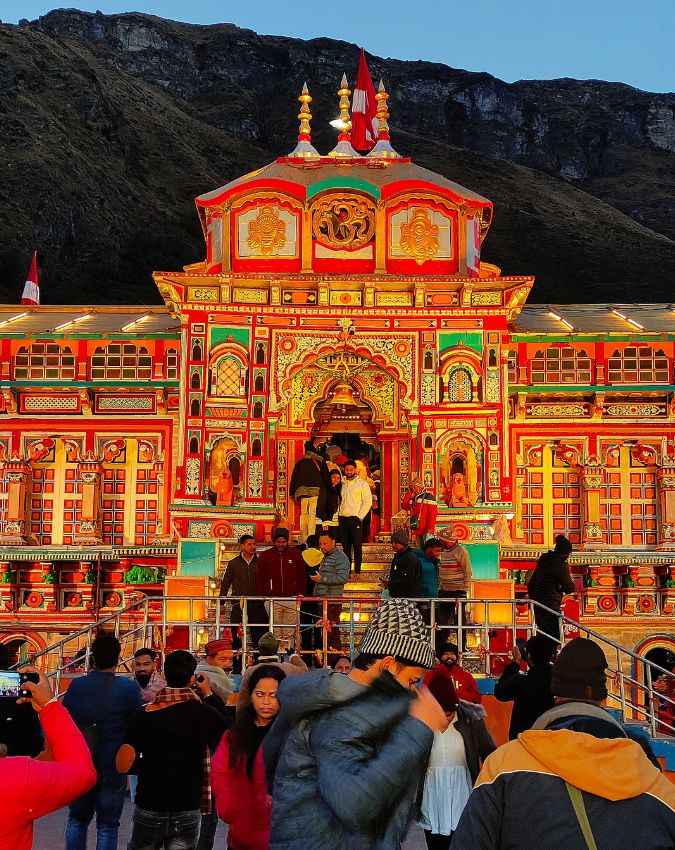 कब खुलेंगे केदारनाथ और बद्रीनाथ के कपाट?