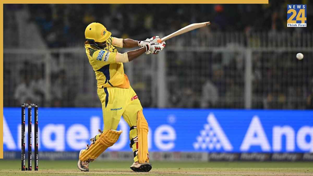 IPL 2026: आयुष म्हात्रे के चोटिल होने के बाद इस 'सिक्सर किंग' की हुई चांदी! CSK के लिए मचाएंगे तहलका