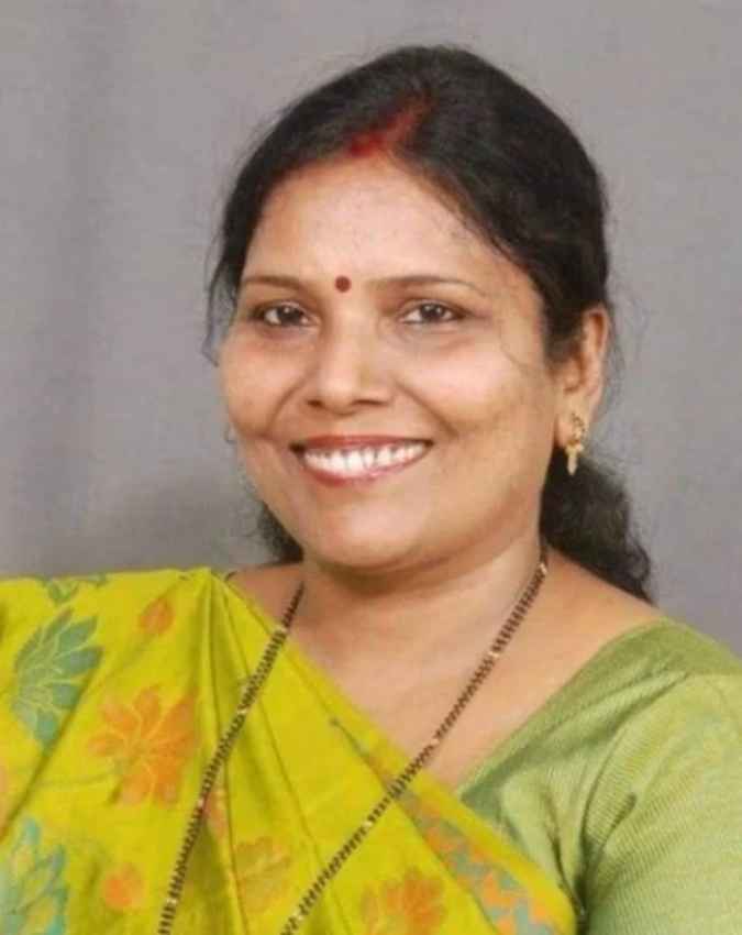 कौन हैं पत्नी ममता कुमारी