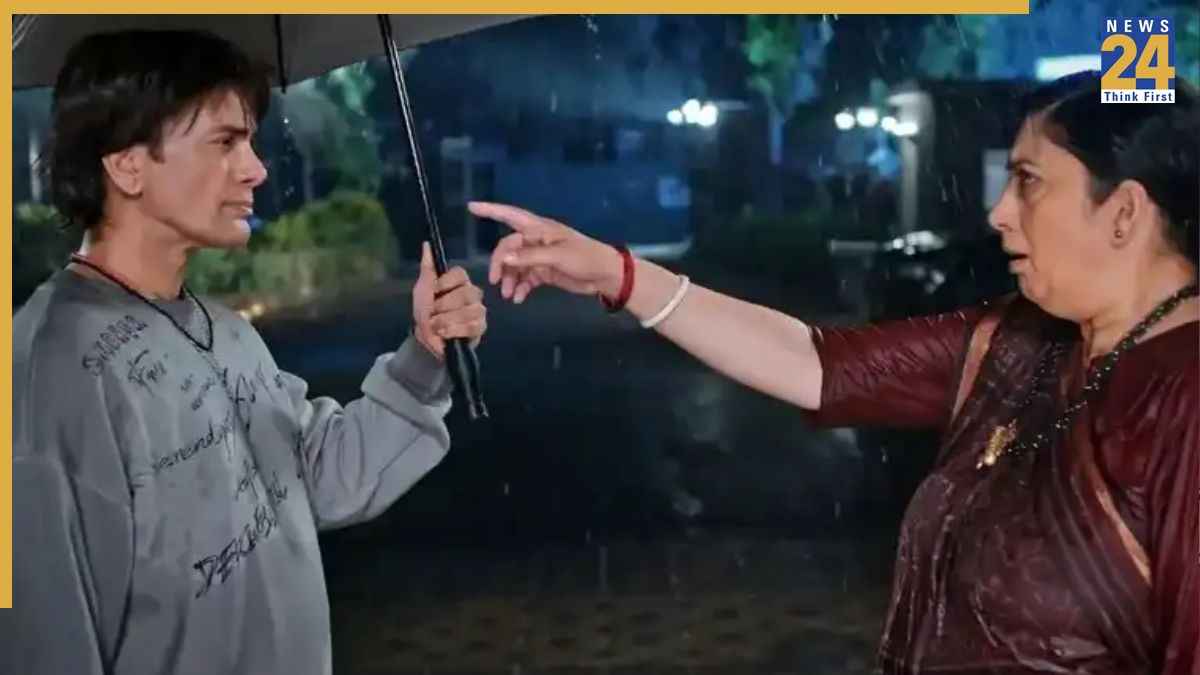 कौन हैं आकाशदीप सहगल? 'तुलसी' का पोता बन सास बहू सीरियल में की वापसी; लोगों ने उड़ाई खिल्ली