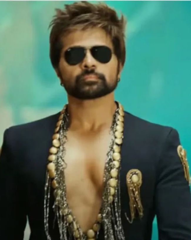 badass ravi kumar on jiohotstar-1-2-3-4-5