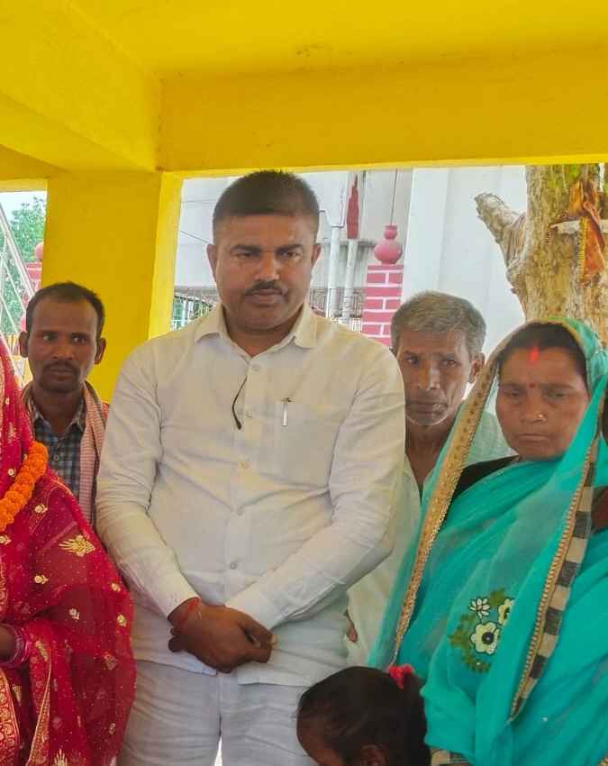 नीतीश और नवलेश एक ही जाति से 