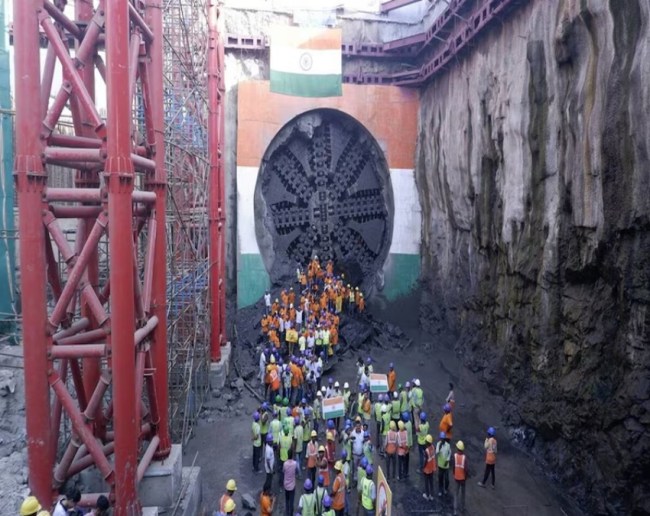 mumbai ahmedabad bullet train latest update, Mumbai Ahmedabad Bullet Train, Bullet Train Tunnel Update, Mumbai Bullet Train Tunnel, TBM Cutterhead Vikroli, India's First Undersea Rail Tunnel-1-2-3-4-5