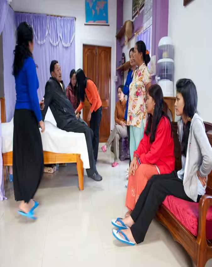 पूरा 'जिला' था, घर नहीं 