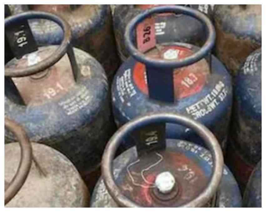 कमर्शियल सिलेंडर (19 kg): व्यापारियों और होटल मालिकों की बढ़ी टेंशन