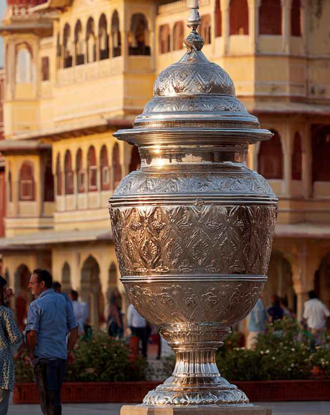 जहाज की शुद्धि और वरुण के लिए मंत्र
