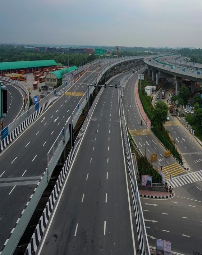 New delhi traffic jam, New delhi traffic police, delhi airport direct road, dhaula kuan underpass, dhaula kuan flywover-1-2-3