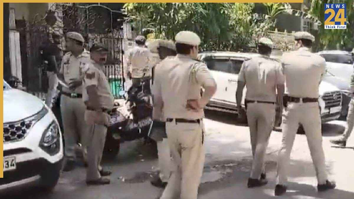 IRS अफसर की बेटी का बेरहमी से कत्ल, दिल्ली में सेक्सुअल असॉल्ट के बाद चार्जर के तार से घोंटा गला