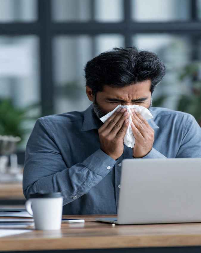 जब आप छींक रोकते हैं, तो क्या होता है?