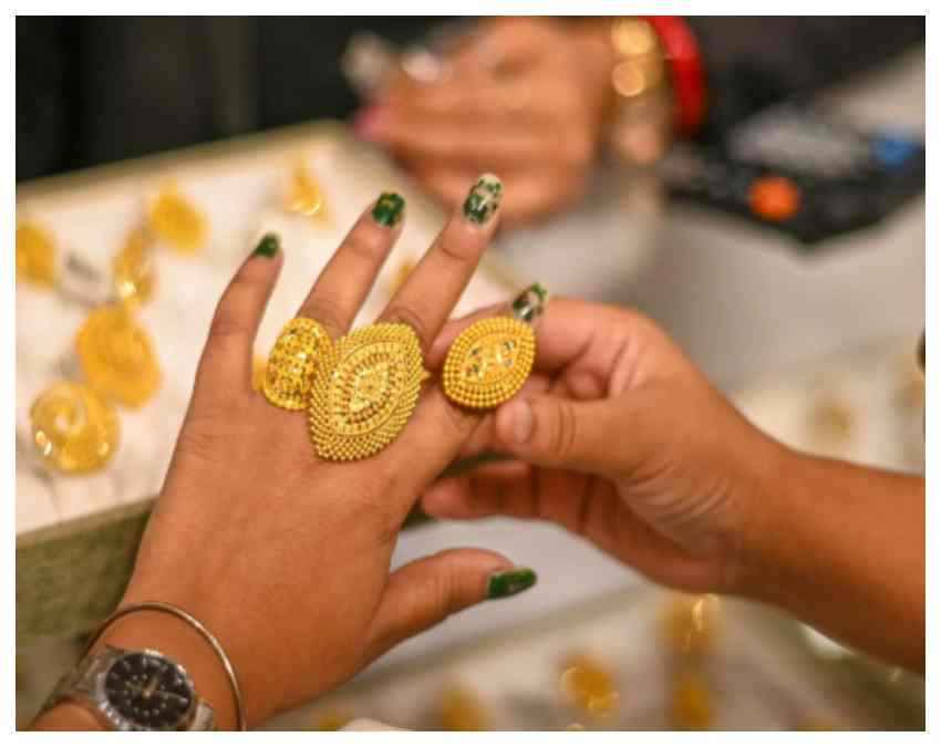 निवेश की सलाह: क्या अब खरीदना चाहिए सोना?