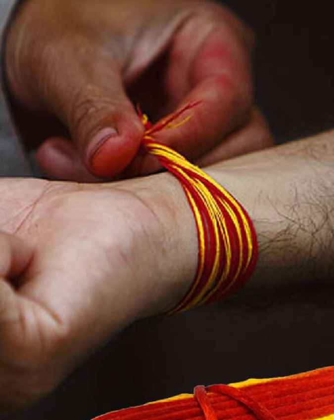 कितने दिन तक कलावा हाथ में बांधना चाहिए?