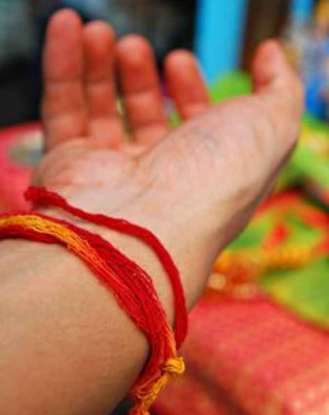 किस दिन कलावा उतारना चाहिए?